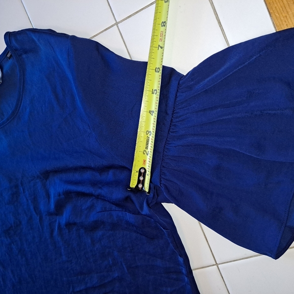 Cabi blue bell sleeve blouse size Medium short sleeve - Picture 8 of 11